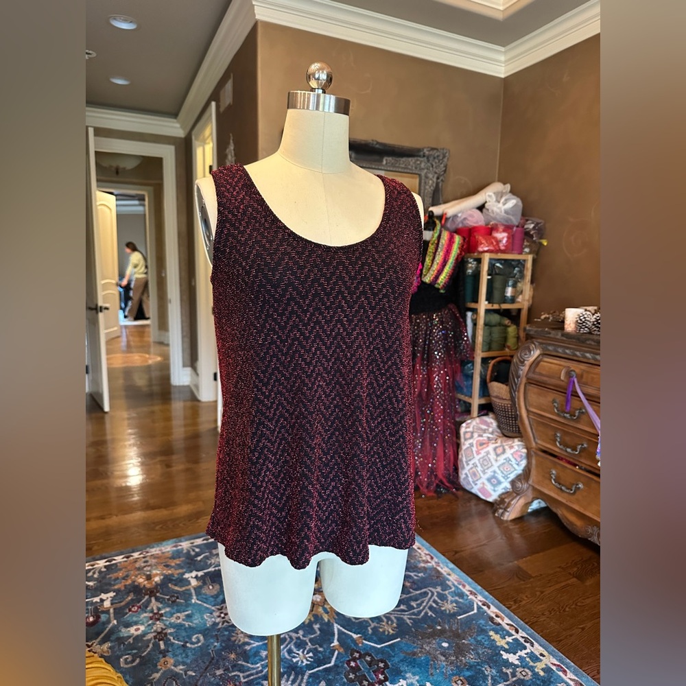 NWOT Stunning Sparkling Red Top - Picture 5 of 7